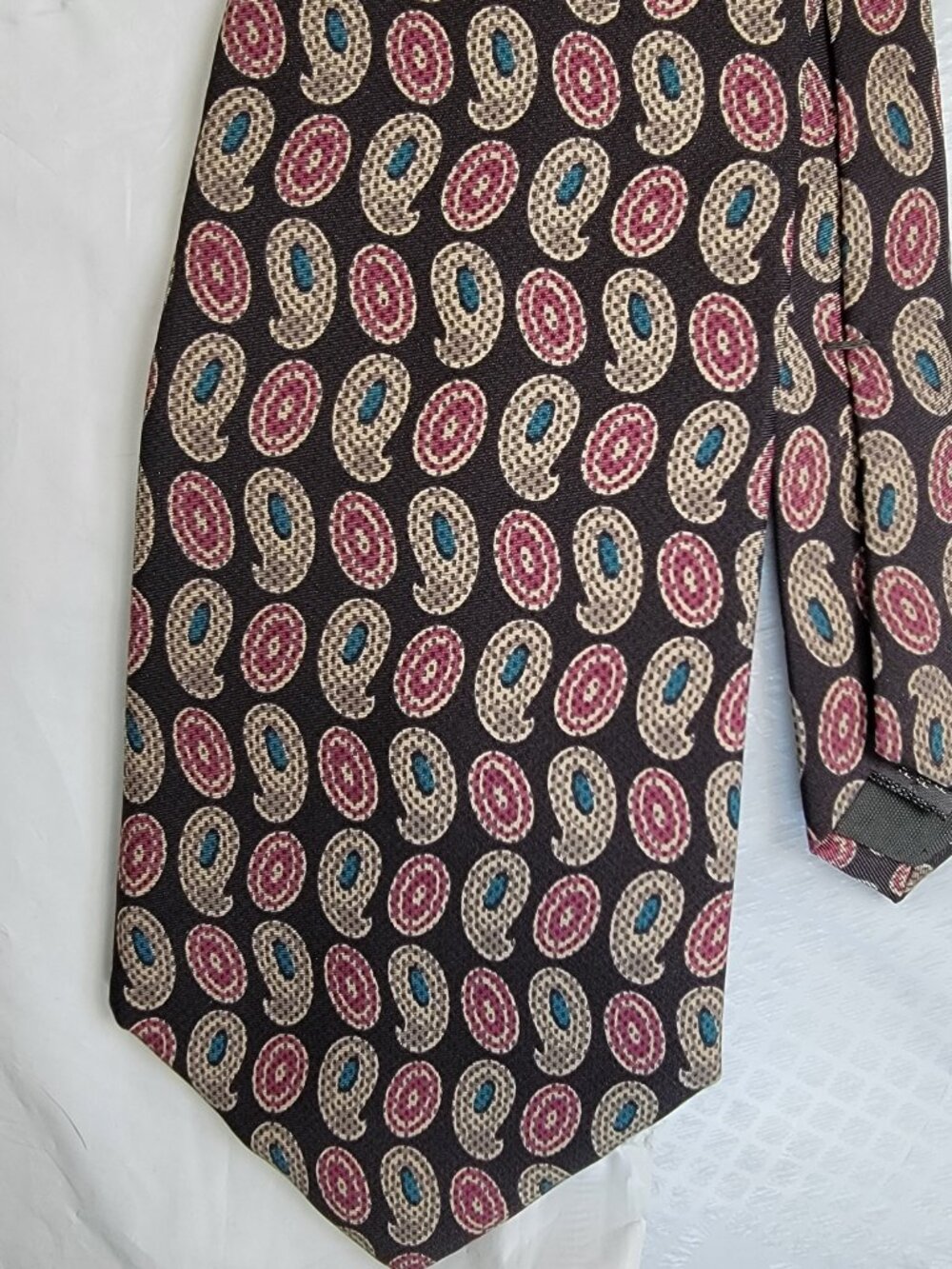 BERT PULITZER SILK TIE PAISLEY - HANDPAITED USA -  4" WIDE